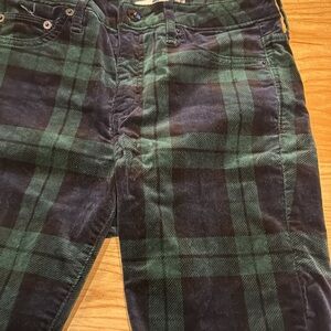 NWT * Vineyard Vines* Blackwatch Velveteen Jamie Jeans - Size 2
